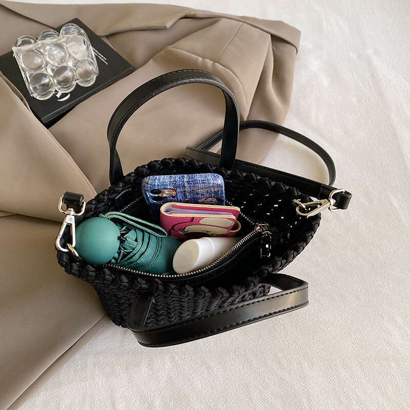 High end versatile hand-held commuting woven bag for women, popular trend water bucket vegetable basket, single shoulder crossbody bag, 2024 new style