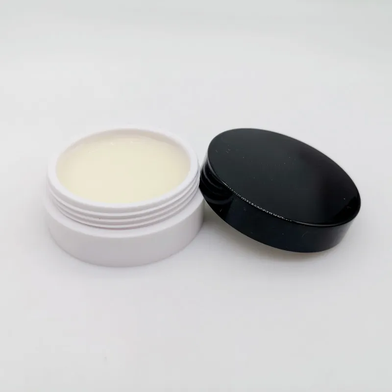 HYDRA BEAUTY Lpstick LIP CARE BALM NUTRITION BAUME NOURRISSANT LEVRES 3 NOURISHING POIDS NET 10 G Wt.0.35 Oz.