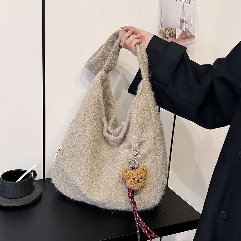 2024 autumn and winter new large capacity woolen crossbody women's versatile solid color shoulder bag, niche tote bag