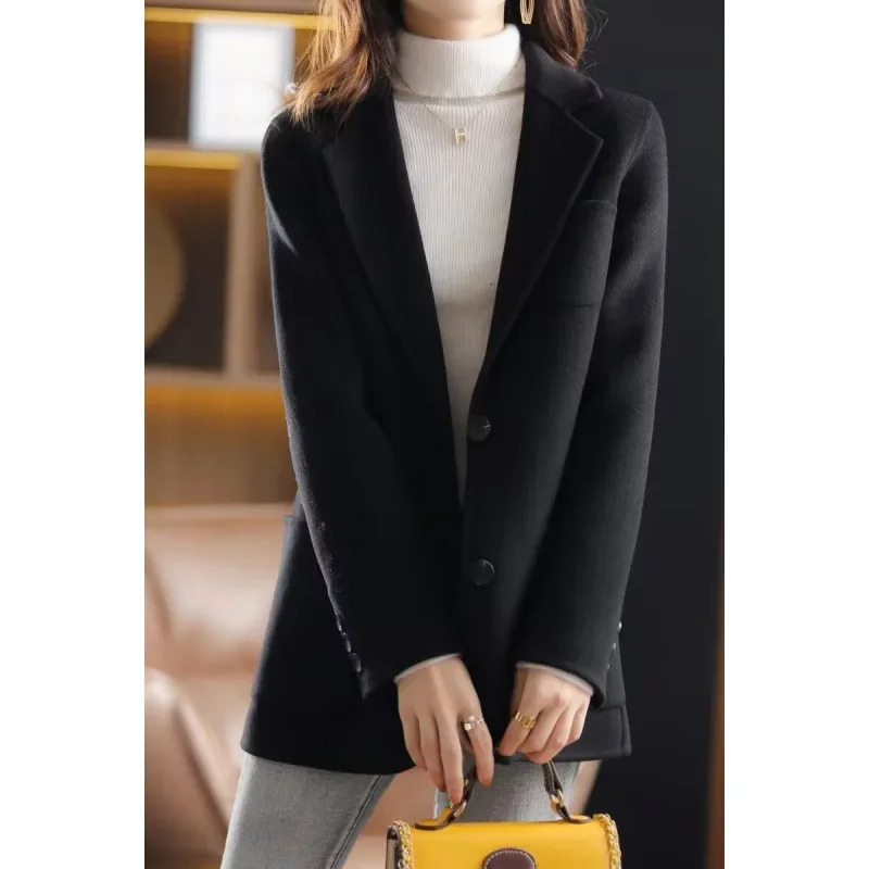 Short Woolen Coat Korean Style Womens Slimming Fashion Autumn Winter Clothes Small Size Ladies Trendy Outerwear 241214