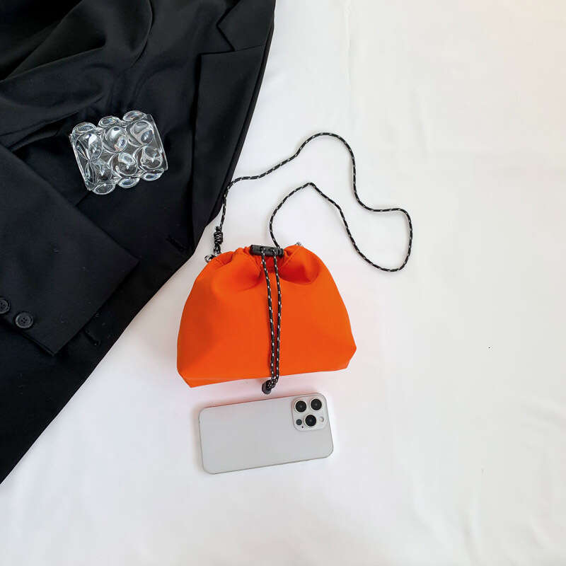 Internet celebrity nylon small bag for women, Korean style simple drawstr bucket sle shoulder crossbody phone bag, 2024 new casual versatile fashion