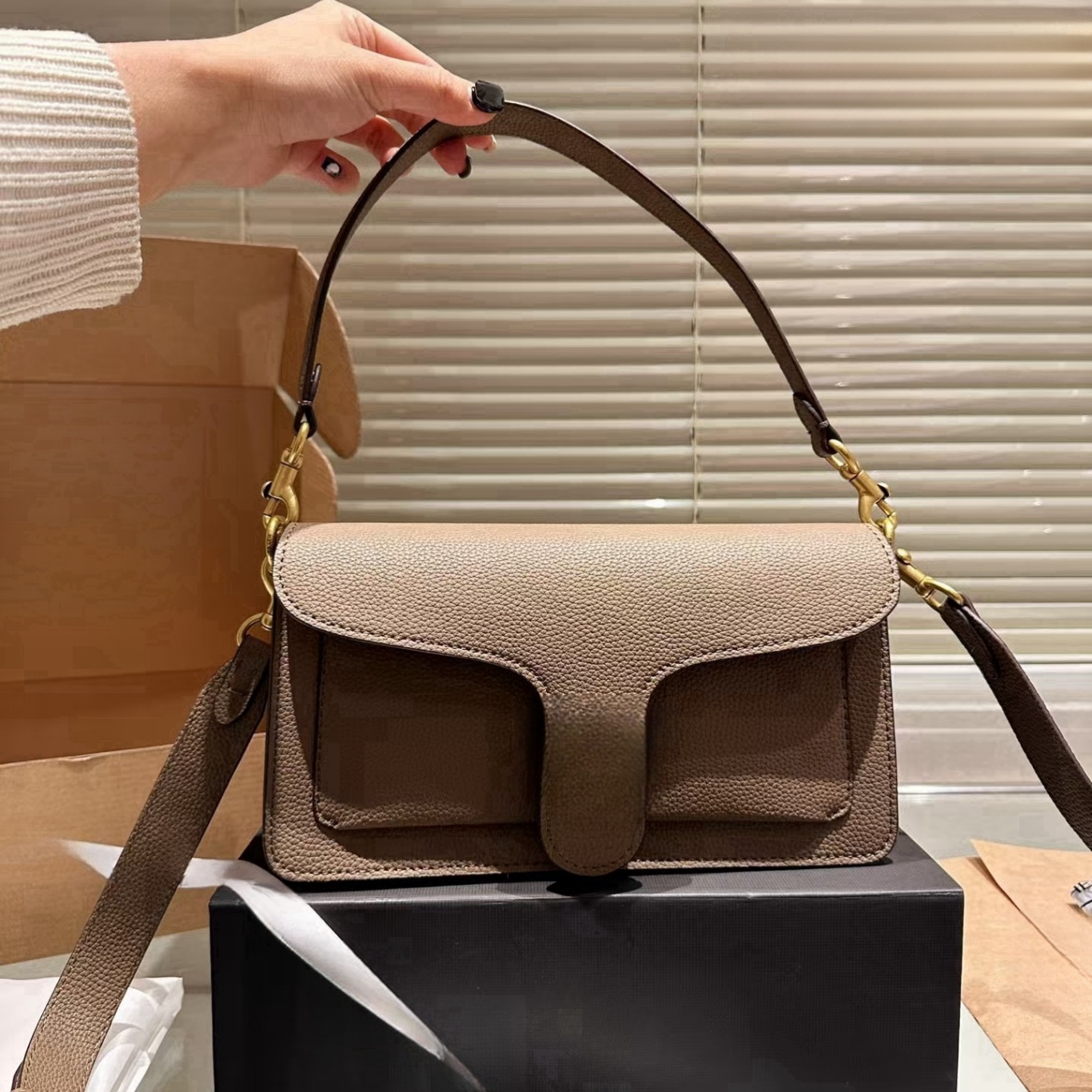 5A Designer Quilted Shoulder Womens Messenger Bag Tote Handbags Real Leather Baguette Mirror High Quality Square Crossbody bag Fashion Bags Wallet Small