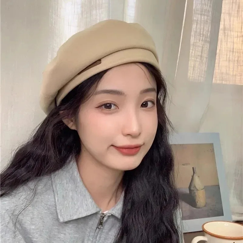 2024 AutumnWinter Wool Beret Fashion British Style Painters Hat Retro Edition Mens Spring 241210