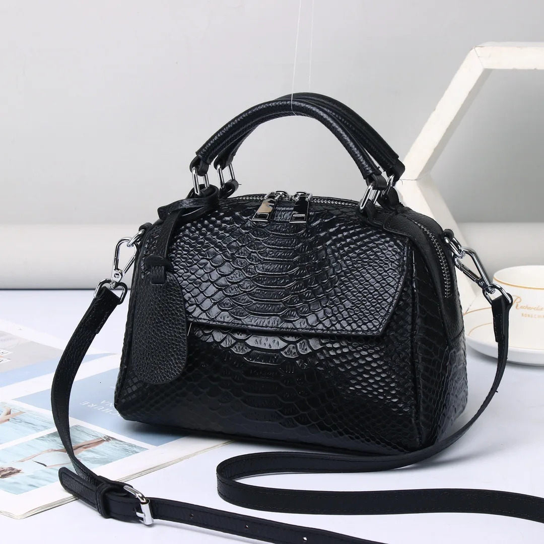 Womens genuine cowhide leather handbag fashionable and high-quality womens shoulder cross bag soft leather 241212