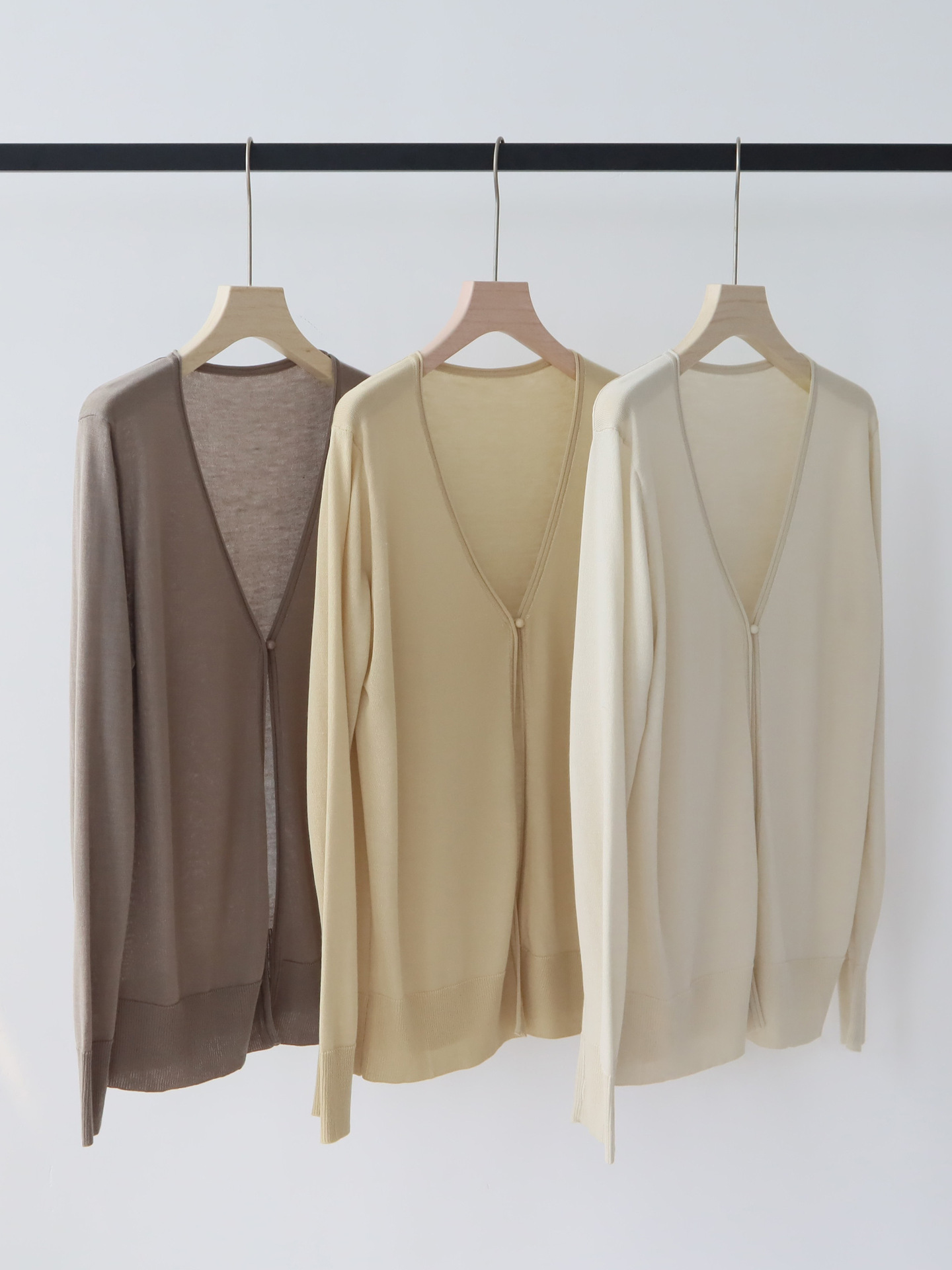 FEX01 luxury hidden link 5A masrter quality Versatile Feminine Layering Piece: Lightweight Mixed Fabric Pullover Jacket Suitable for Multiple Outfits
