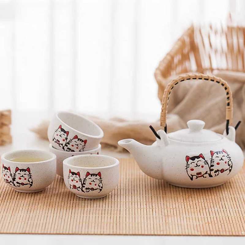 Ceramic Lucky Cat Teapot with 4 Tea Cups Portable Chinese Kung Fu Tea Set Tea Kettle 200ml with Neko Teacup Y241214