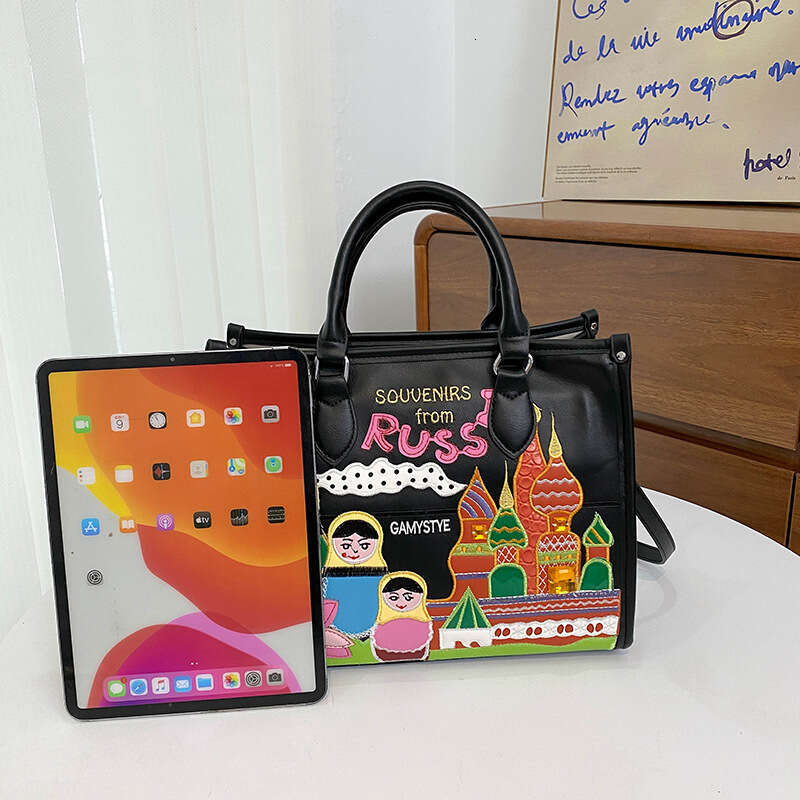Women's niche design Mexican single shoulder tote large capacity file commuting bag 2024 new style chic elegant clothing