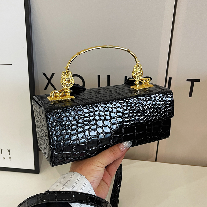 New black crocodile pattern oblique fashion box mouth red envelope designer handbag and wallet quality Pu leather bag designer shoulder bag bag
