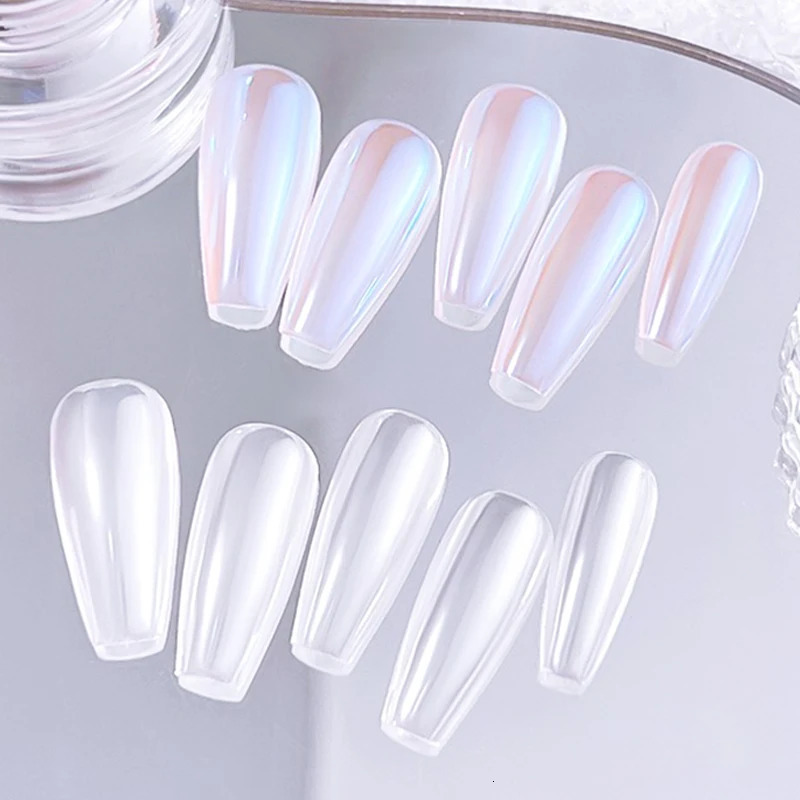 1 bottle of Moonlight Mirror Nail Sparkling Powder Paint Aurora White Chromium Dust Decoration Accessories 241213