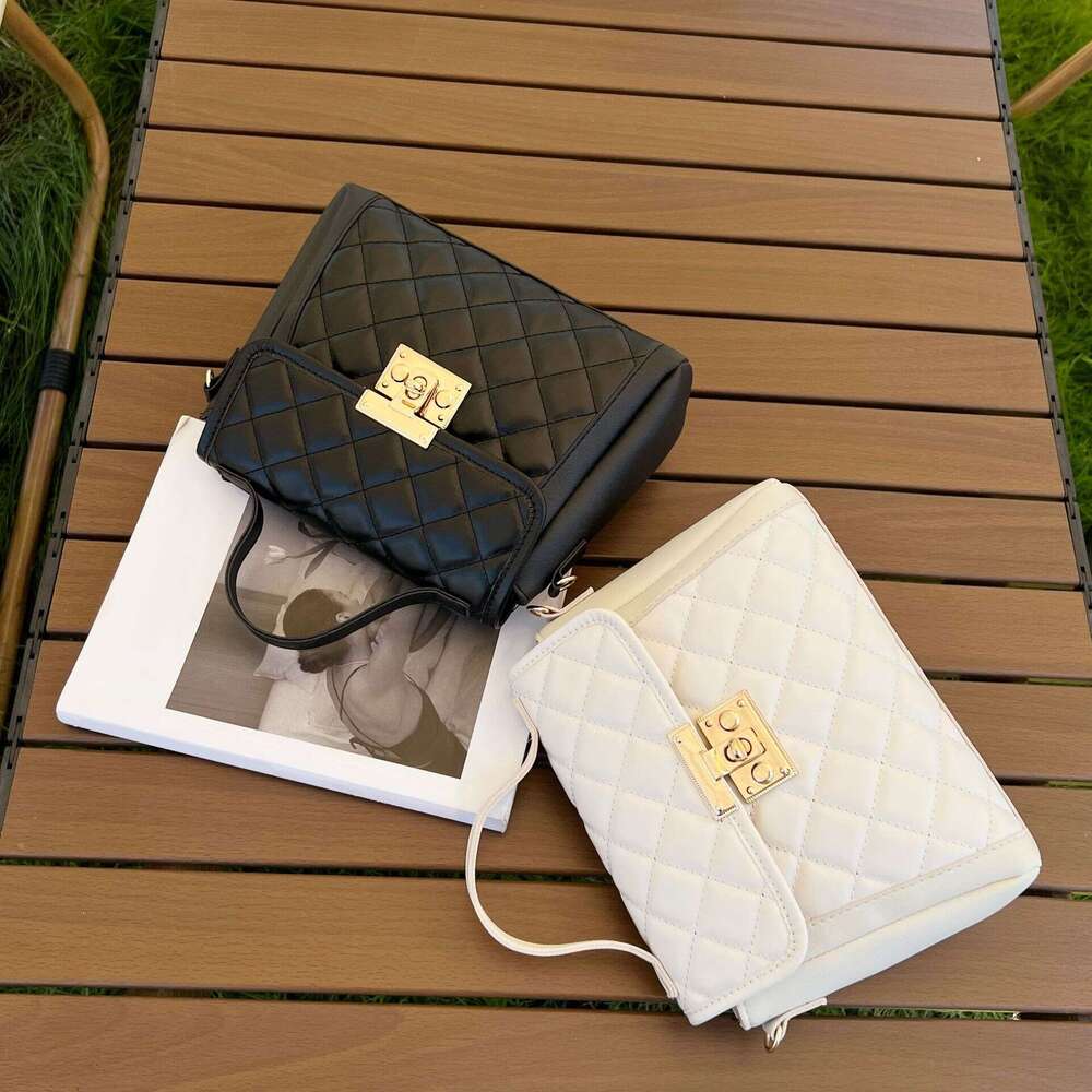 Gge Kelly Ladies Niche Design, Textured Handbag, Korean Version, Women's Crossbody Bag, Single Shoulder Bag