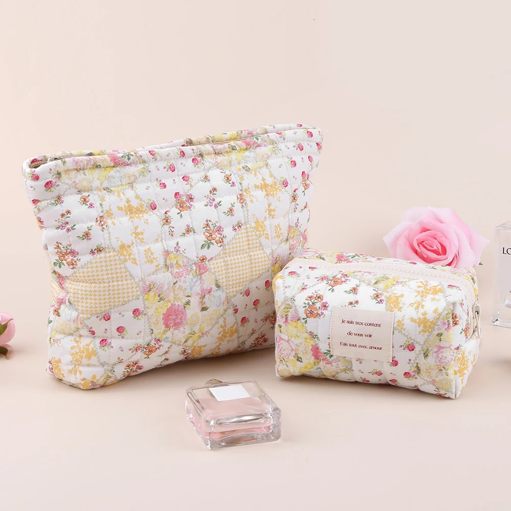 2Pcs Quilted Makeup Bag Floral Cosmetic Bag Cute Skincare Holder Bag Soft Aesthetic Zipper Pouch Padded for Women Girls 241212