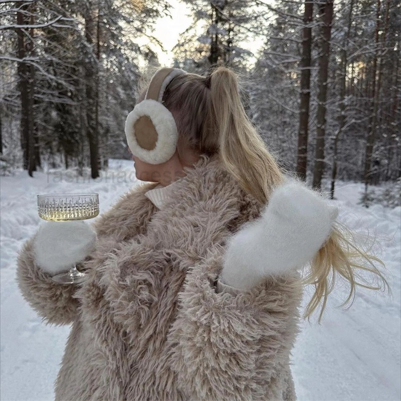 Ear Muffs Designer furry ear muffs classic winter earmuffs warm plush female comfortable letter fleece ear cover luxury head accessories mz220