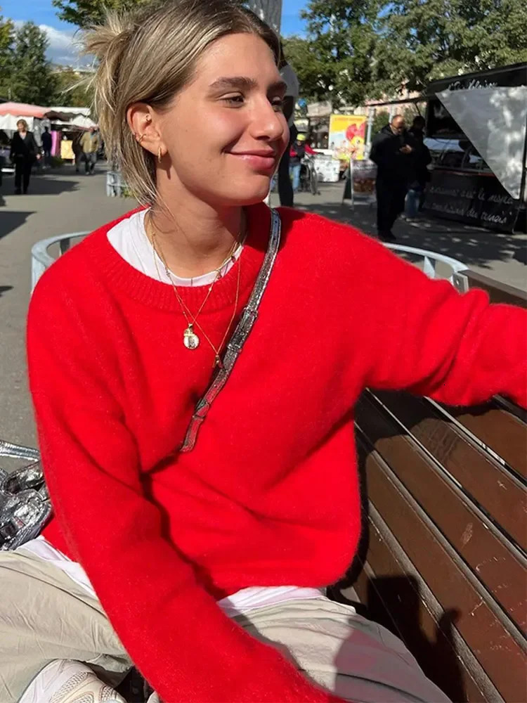 Fashionable red Oneck floral womens sweater elegant long sleeved casual loose knit top 2024 autumn fashion jumper 241211
