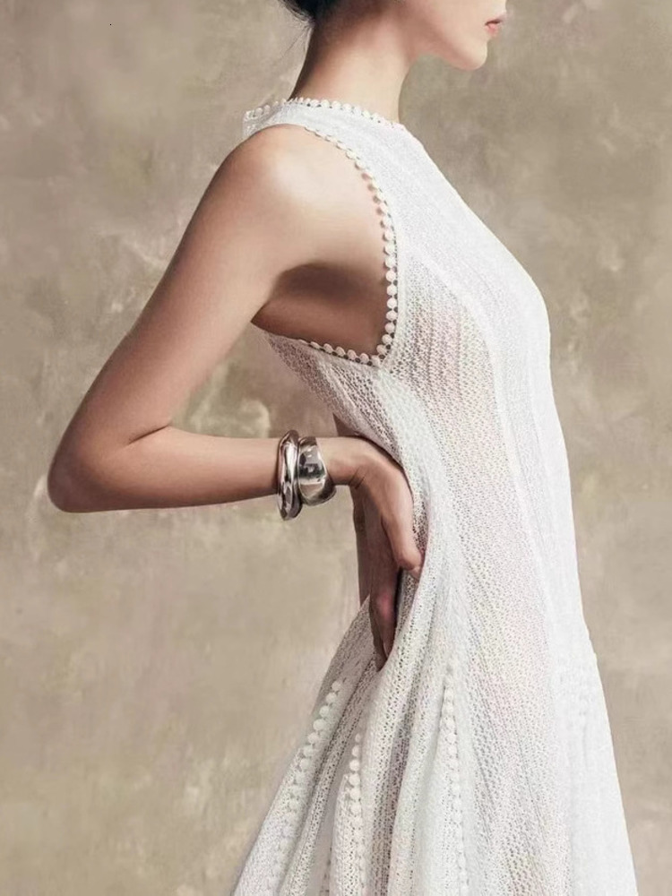 Vintage Sleeveless Dress Temperament Chic O Neck Lace Waist Cinching Elegant Women's Dresses 2025 New Spring Summer 23C2956