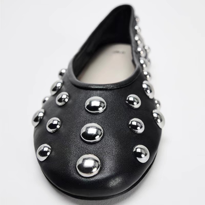 2024 New Rivet Round Head Flat Black Leather Sandal Ballet Sandals Sier Ball Metal Hollow Mary Jane Shoes 35-42