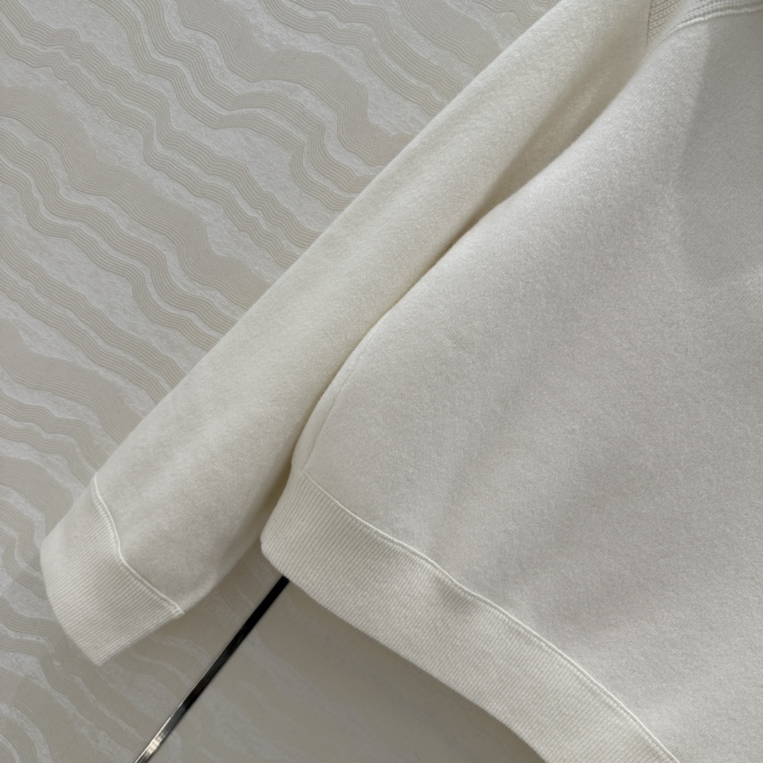 GTX3 luxury hidden link 5A masrter quality Versatile Feminine Layering Piece: Lightweight Mixed Fabric Pullover Jacket Suitable for Multiple Outfits