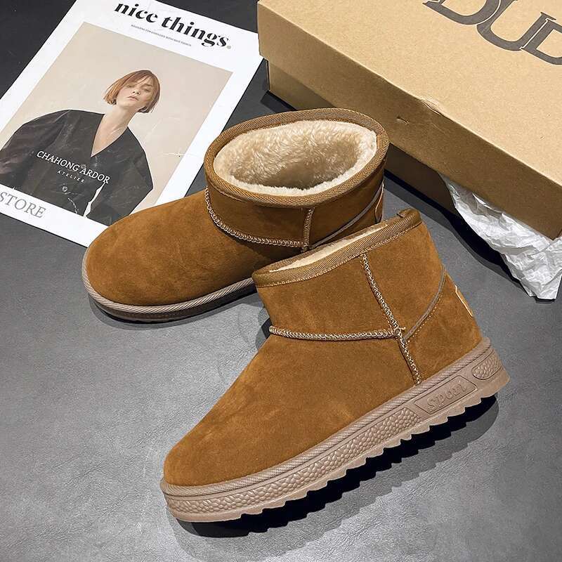 Cold Resistant and Warm Winter Snow Boots, Outdoor Versatile Shoes, Fashionable Women's Veet Cotton Shoes