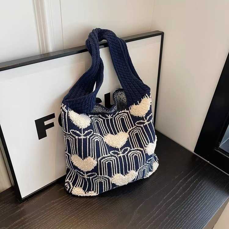 Fashion Love Knitted Womens Bag Large Capacity Versatile Handheld Shoulder Bag Texture Knitted Tote Bag Bucket Bag Cloth Bag