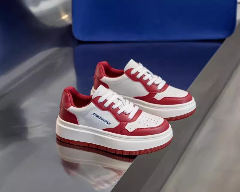 2024 new thick soled small white shoes women casual sports shoes lovers fashion all matching board shoes