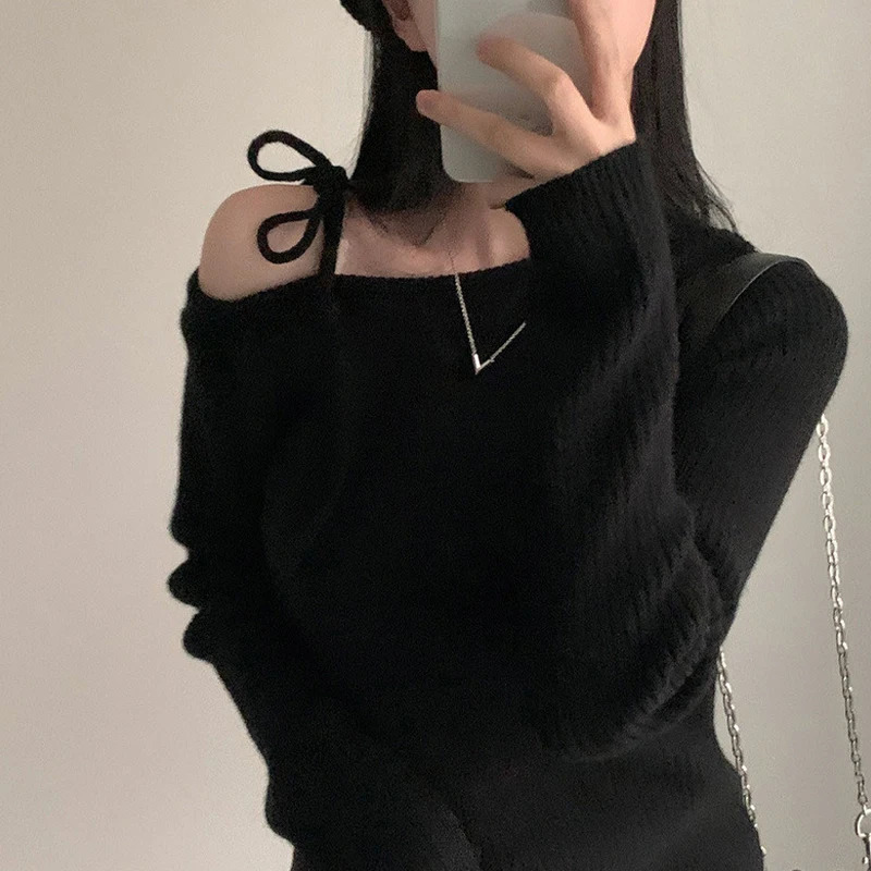 CC88 Irregular temperature slanted neck off shoulder tie bow pulled Korean style chic long sleeved knitted sweater 241211