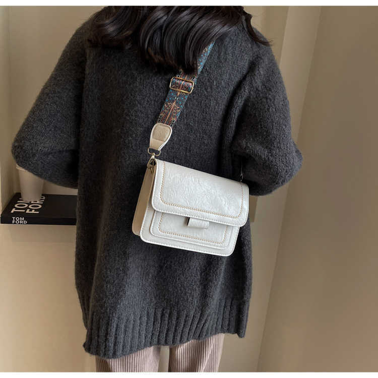 Oil leather small bag women trendy fashionable texture single shoulder bag wide shoulder strap women's bag crossbody small square bag 241215