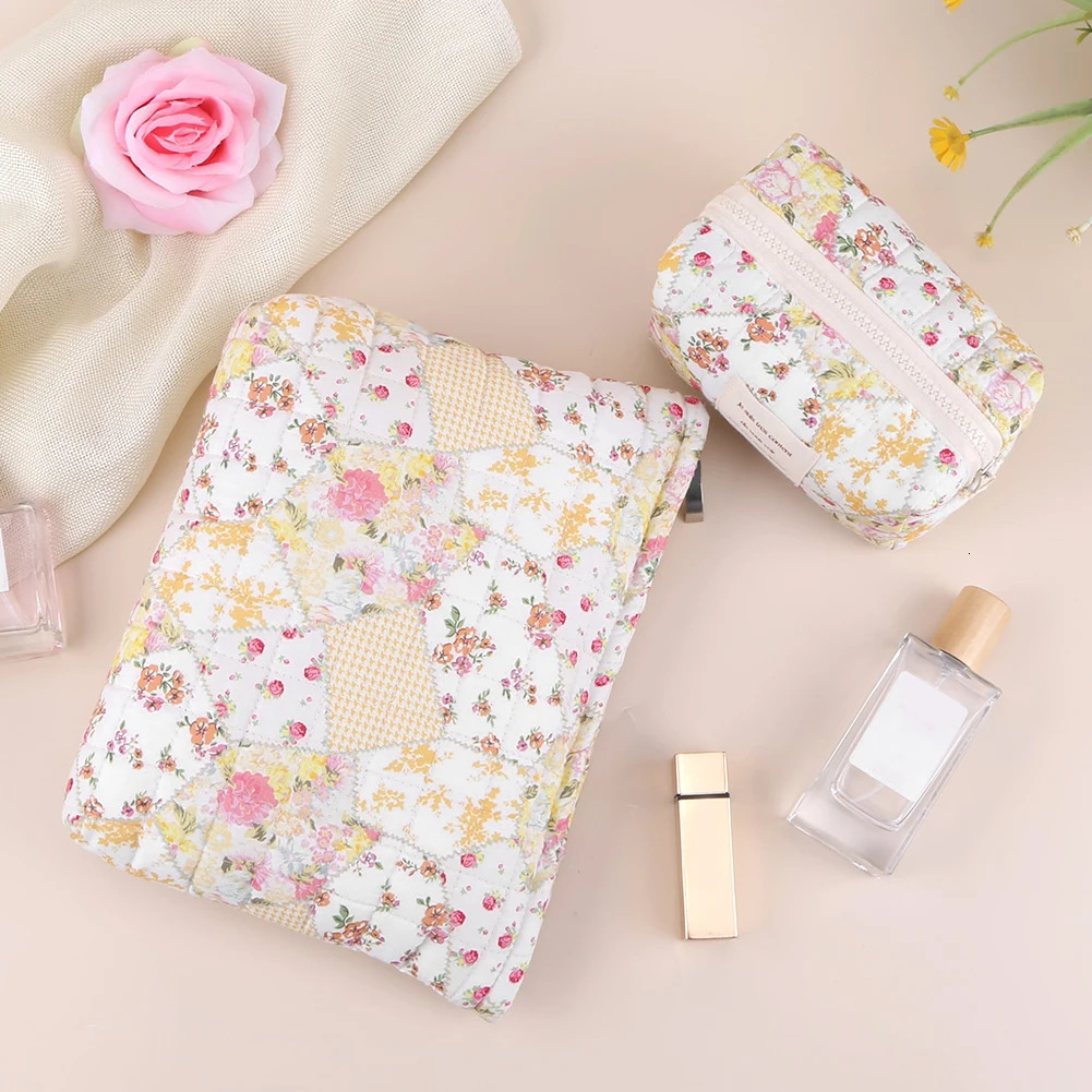 2Pcs Quilted Makeup Bag Floral Cosmetic Bag Cute Skincare Holder Bag Soft Aesthetic Zipper Pouch Padded for Women Girls 241212