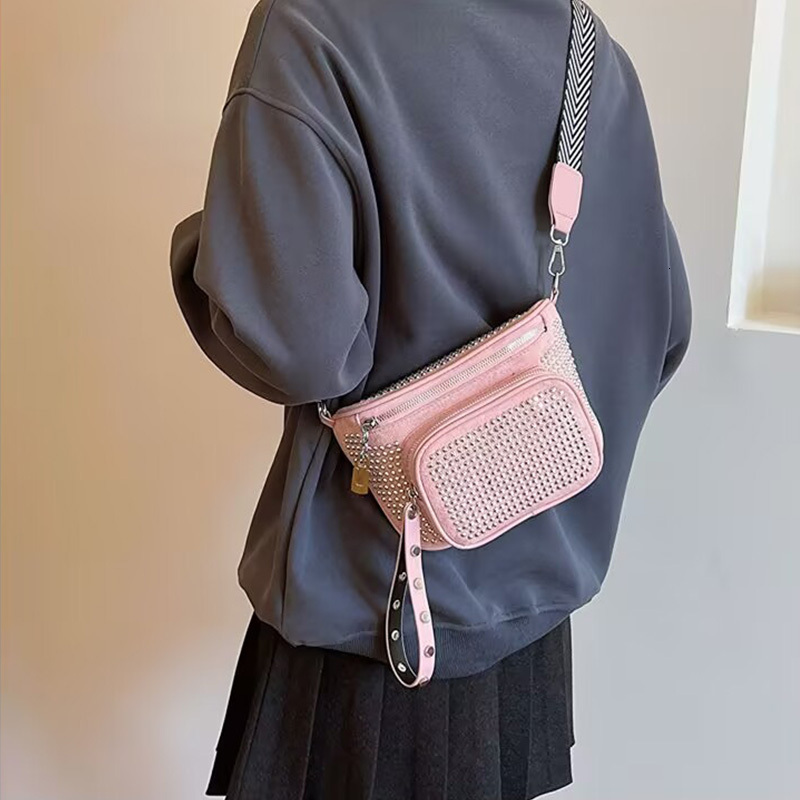 Women's Shoulder Strap Bag New Style Female Designer Trendy Rivet Motorcycle Street Bag Master Handbag High End Bag