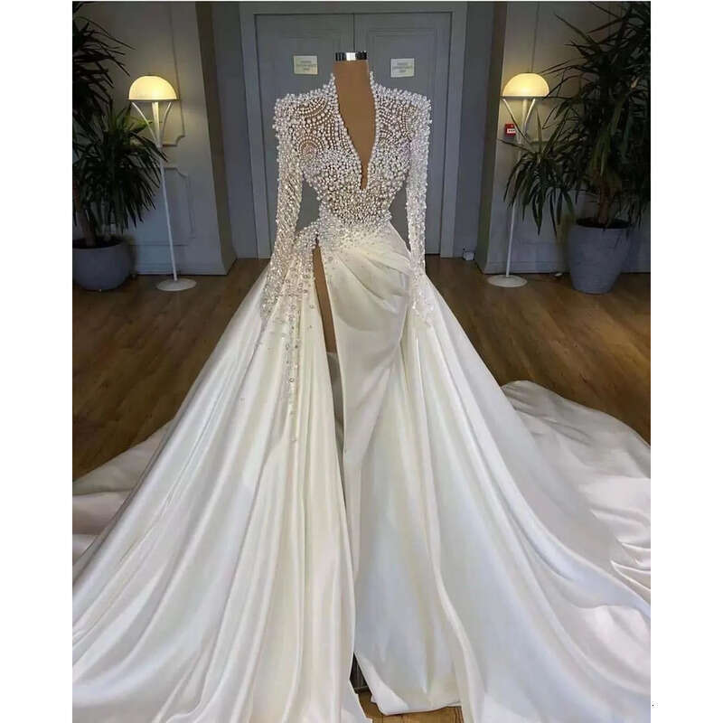 Vintage 2022 Plus Size Pearls Mermaid Wedding Dresses Bridal Gowns With Detachable Train V Neck Long Sleeve High Side Split Robe