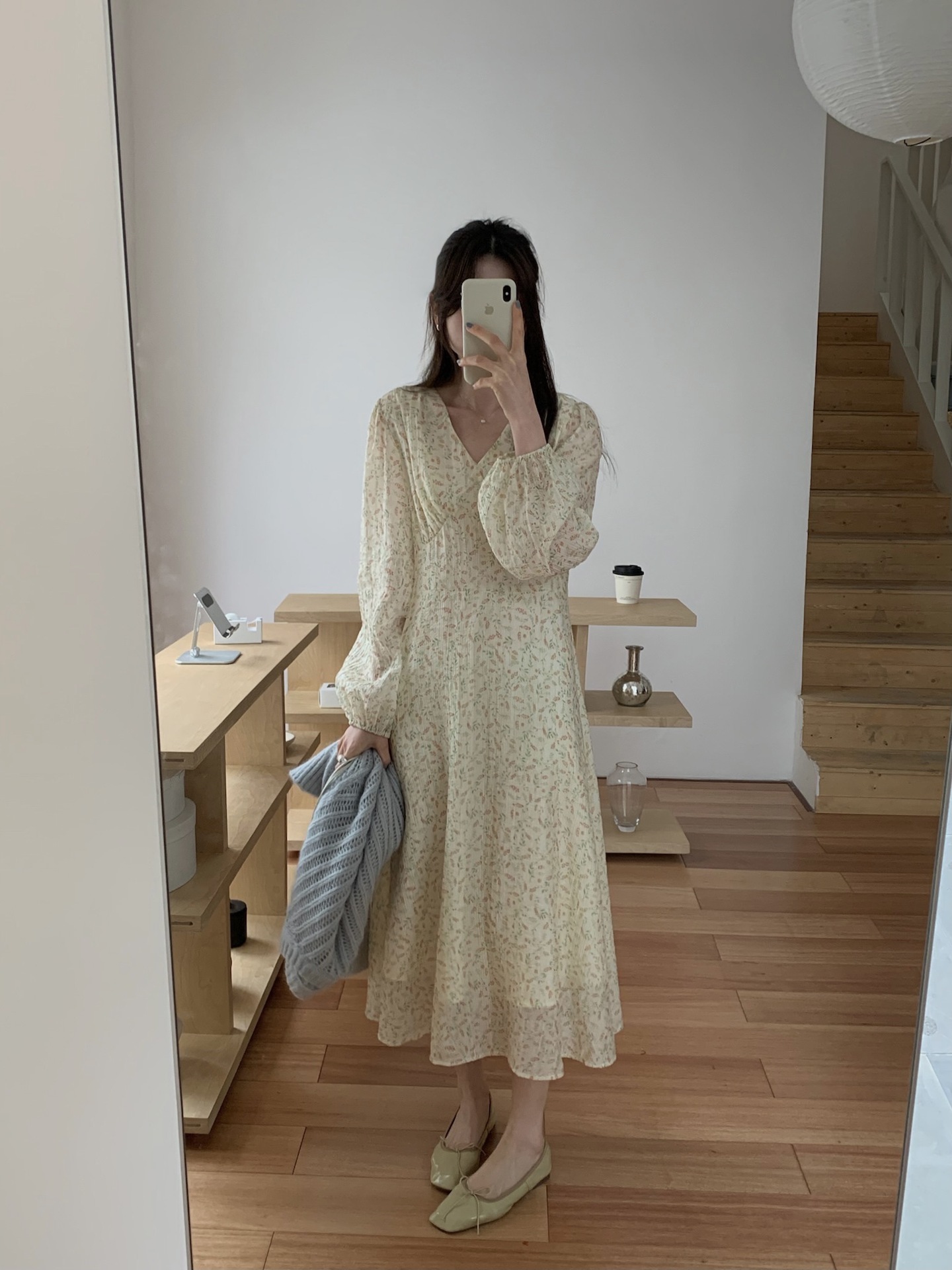 K223 All-match sweet floral dress for women, new spring style, elegant V-neck, long sleeves, slimming long dress