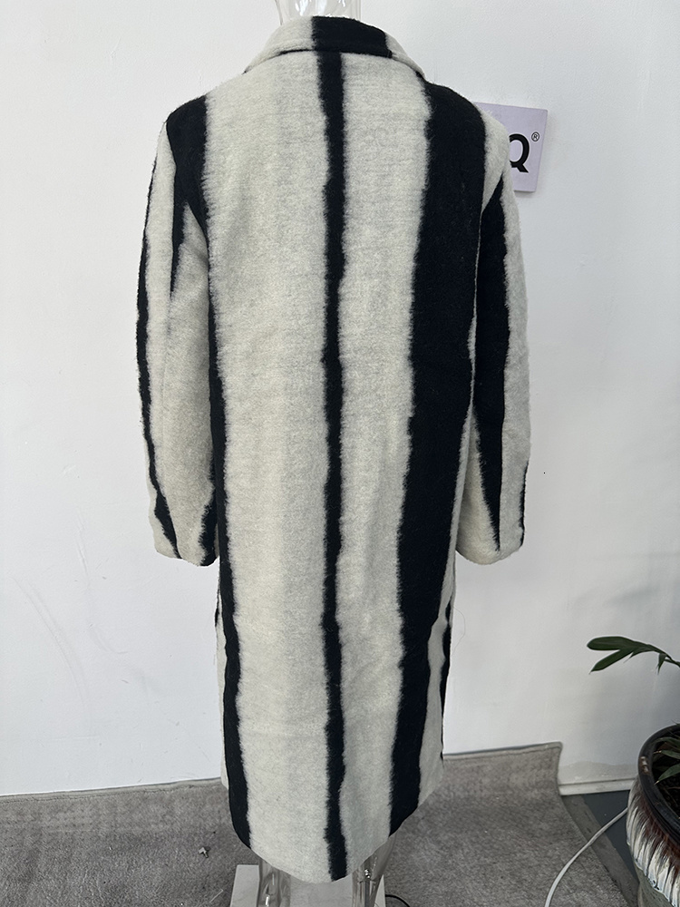 Vintage Black White Color Block Striped Thick Warm Woolen Coat Spring Summer Streetwear Y2k Women Outerwear Tide 10Ab4686