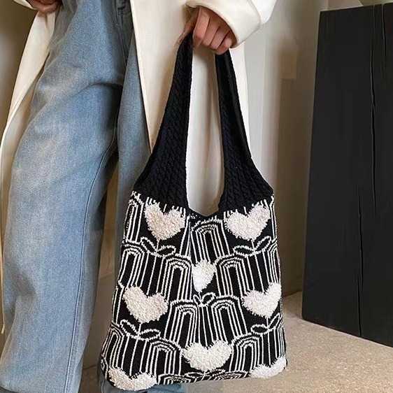 Fashion Love Knitted Womens Bag Large Capacity Versatile Handheld Shoulder Bag Texture Knitted Tote Bag Bucket Bag Cloth Bag