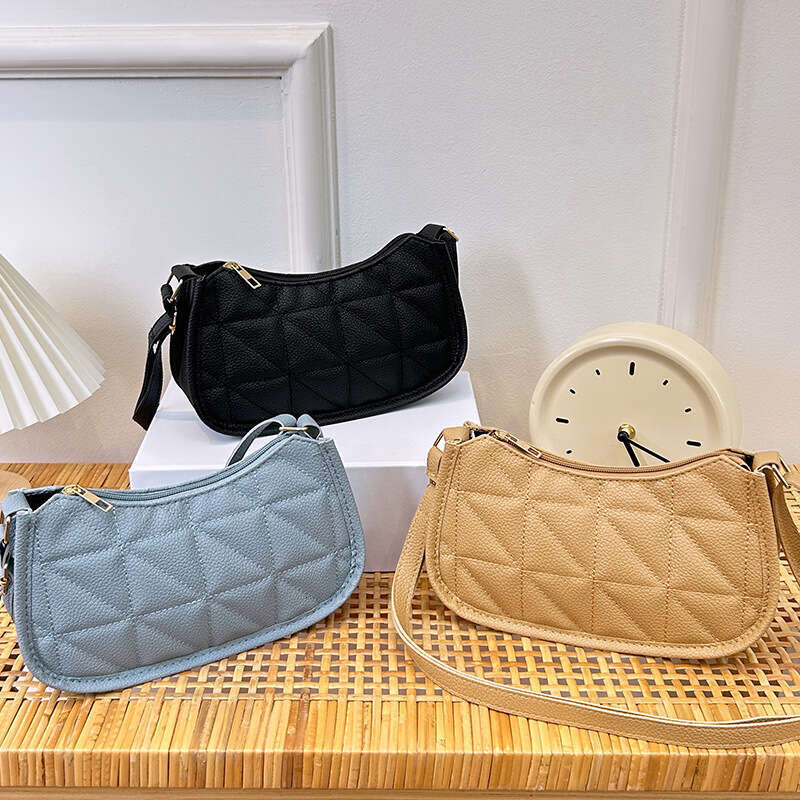 Summer New Casual Handbag Niche Design Fashion Trend Armpit Retro Simple Shoulder Bag