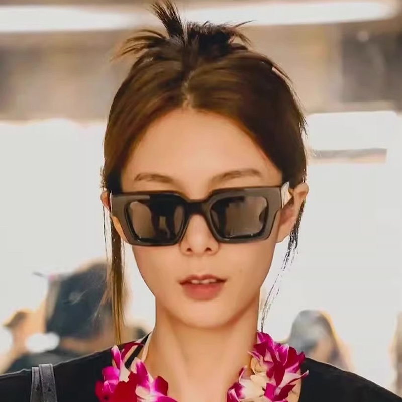 Luxury Hot 008 Designer Sunglasses for Men Women Cool Famous Fashion Classic Thick Plate Black Frame Eyewear Handmade Acetate White Mirror Brand Sun G