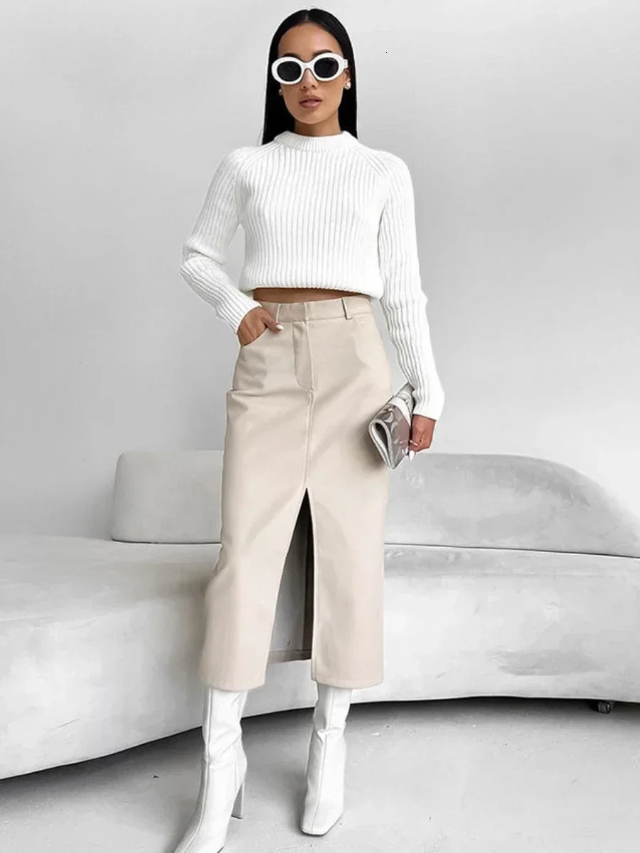 Wolfeel Retro Velvet PU Leather Skirt Split Womens Autumn/Winter Fashionable Office Lady High Waist Leather Skirt 241214