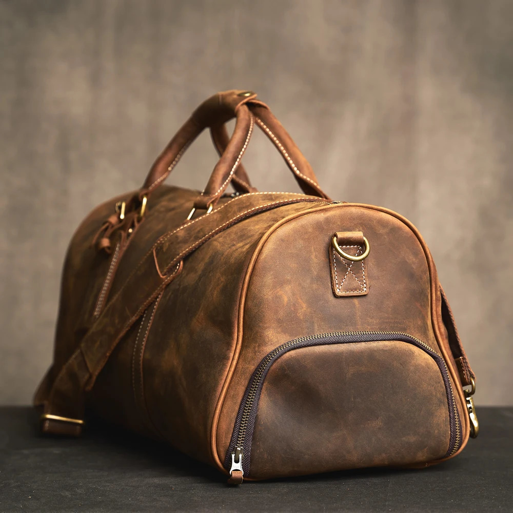 Geunine leather travel bag retro mens handbag large capacity single shoulder messenger bag Boston 17 inch laptop bag 241212