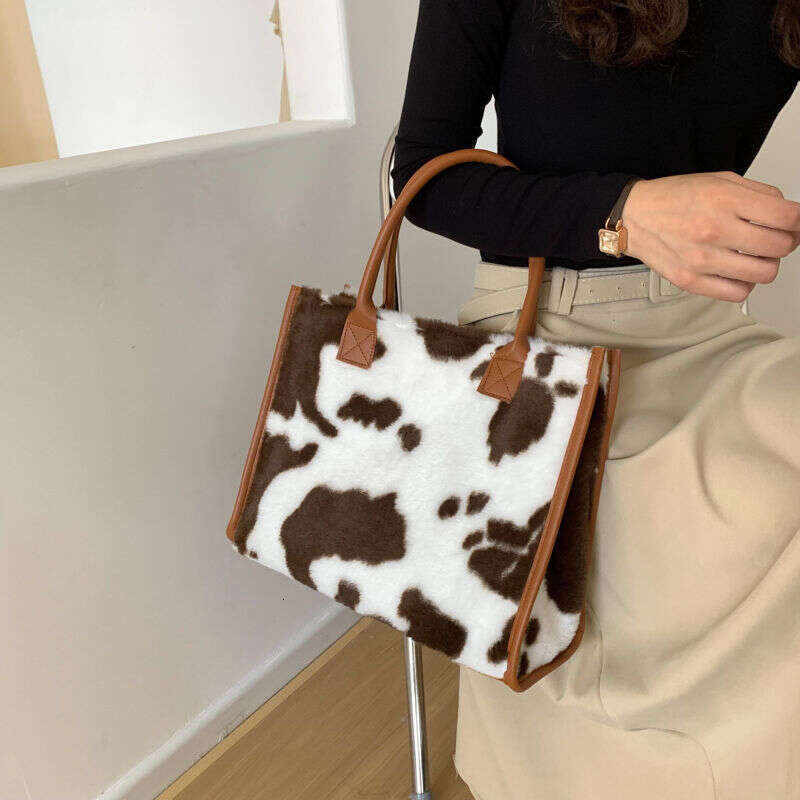 Women's Large Capacity New Trendy Autumn And Winter Versatile Plush Shoulder Bag, College Student Tote Bag