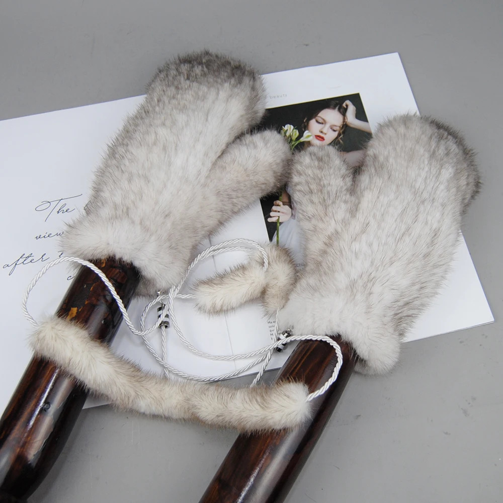 Winter real mink gloves are fashionable soft and warm 100 natural suitable for women High quality elastic leather knitted fur 241212