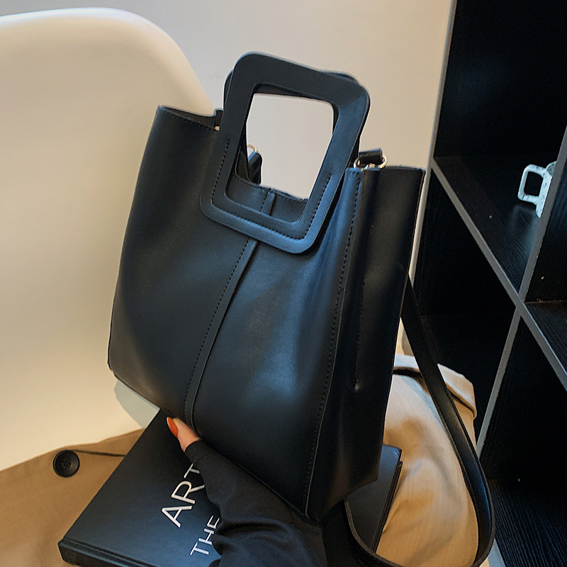 Women Trendy Shoulder Bag Popular Korean Version Design Sense New Fashion Versatile Retro High-end Triple Black Brown Coffee Free shipping