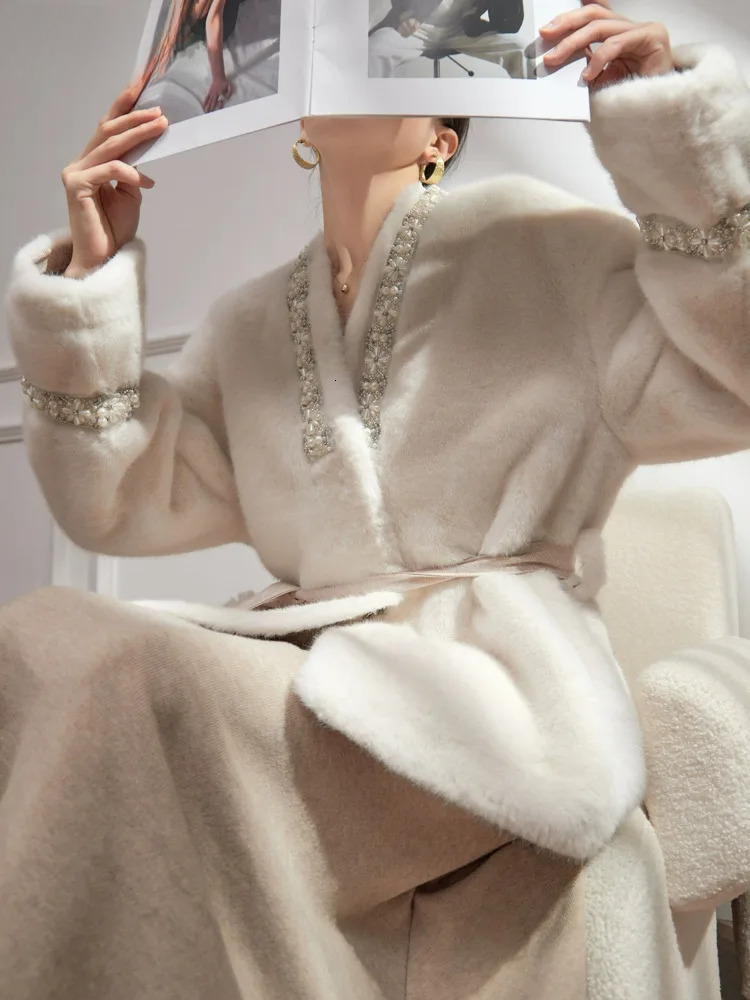 Elegant Women's Jacket Pearl Splicing V-Neck Lace Up Waist Fashion Faux Fur Coat New Autumn Winter 1684