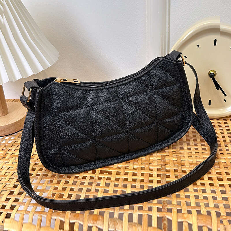 Summer New Casual Handbag Niche Design Fashion Trend Armpit Retro Simple Shoulder Bag