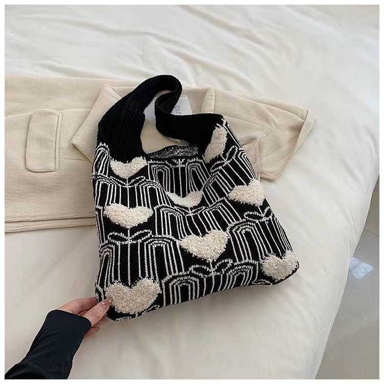 Fashion Love Knitted Womens Bag Large Capacity Versatile Handheld Shoulder Bag Texture Knitted Tote Bag Bucket Bag Cloth Bag