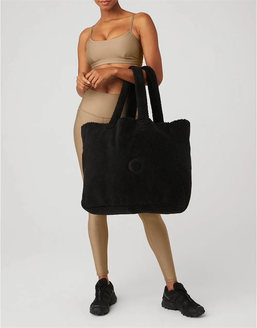 Yoga Foxy Sherpa Tote Fashion Letter Plush Handbag Comfortable Strap Large Capacity Storage Shoulder Bag n7