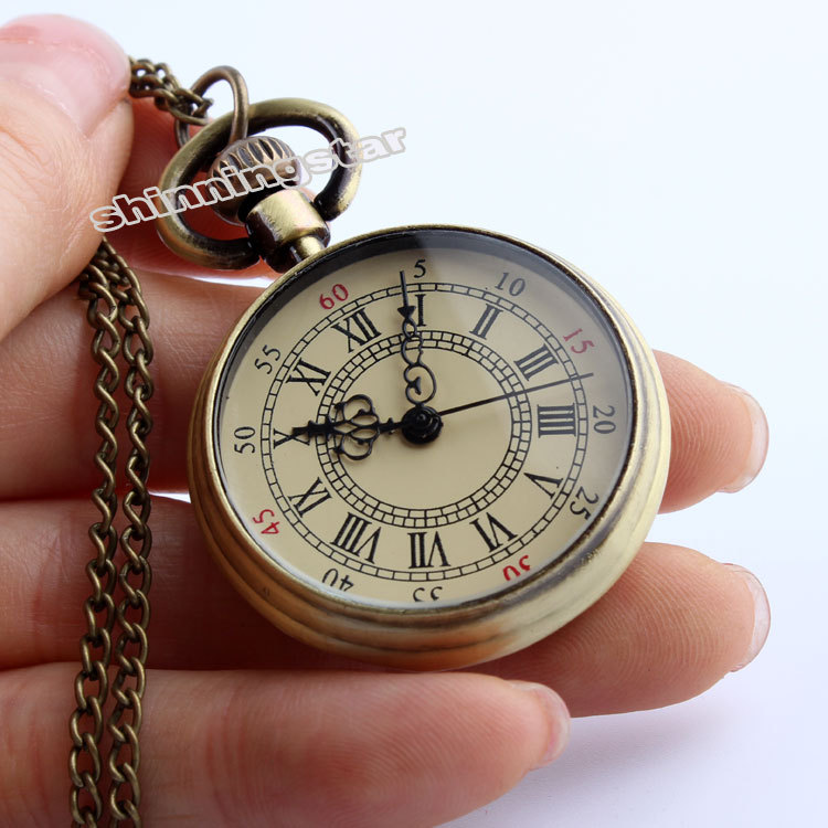 Roman numerals scale pocket watch quartz retro chain watch men and women hundred models thickness 10mm dial diameter 25mm not waterproof alloy 011