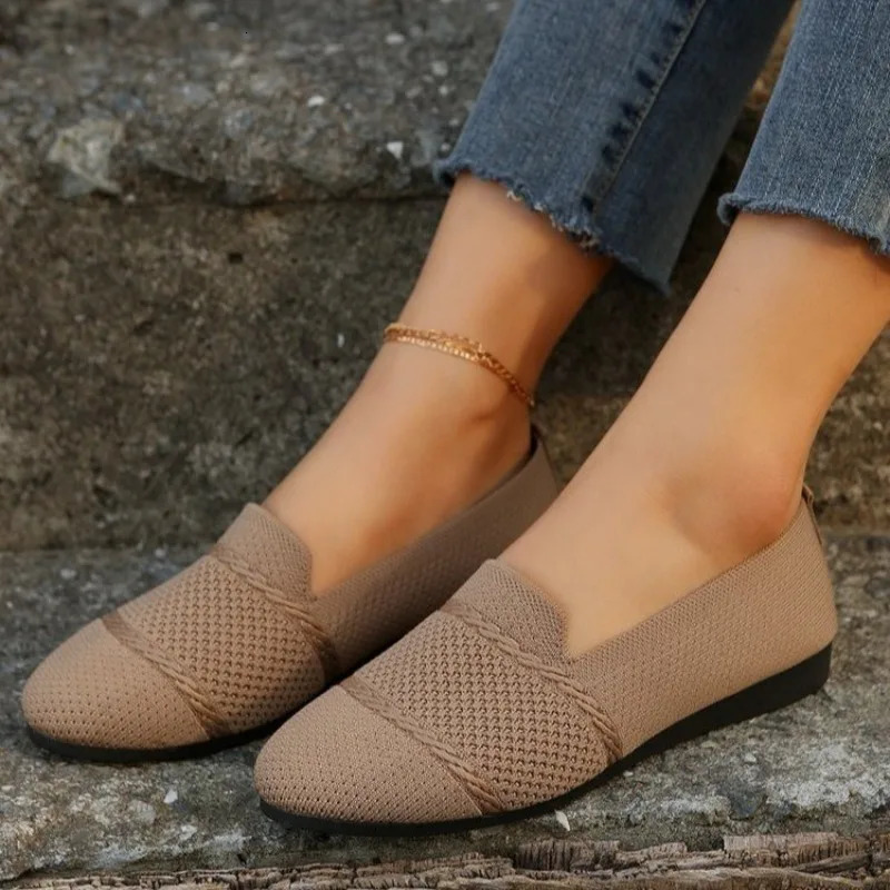 Womens apartment shoes spring summer light fashion Loafers comfortable breathable mesh sports shoes womens lightweight shoes 241213