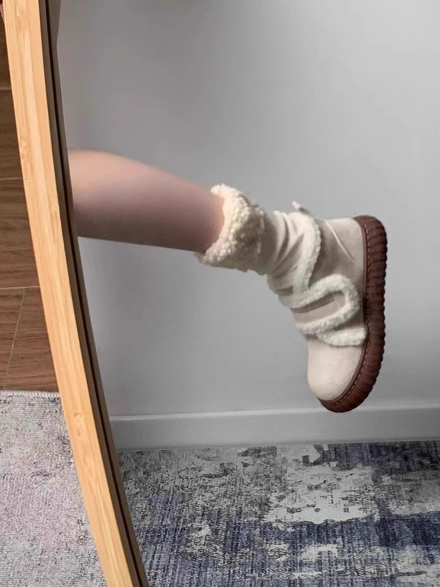2024 winter new hot soft soled snow boots women plus cashmere warm fashion cotton boots Velcro cotton shoes two colors