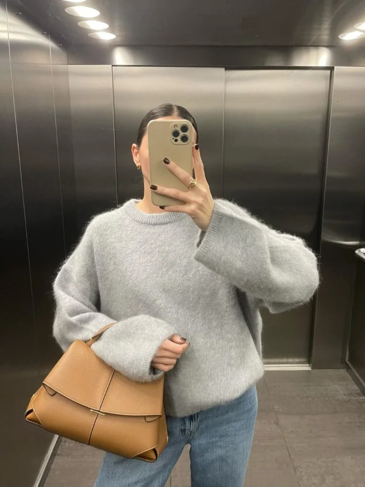 Casual Oneck long sleeved knitted floral womens fashionable gray Moher thick loose sweater 2024 commuting high street autumn top 241211