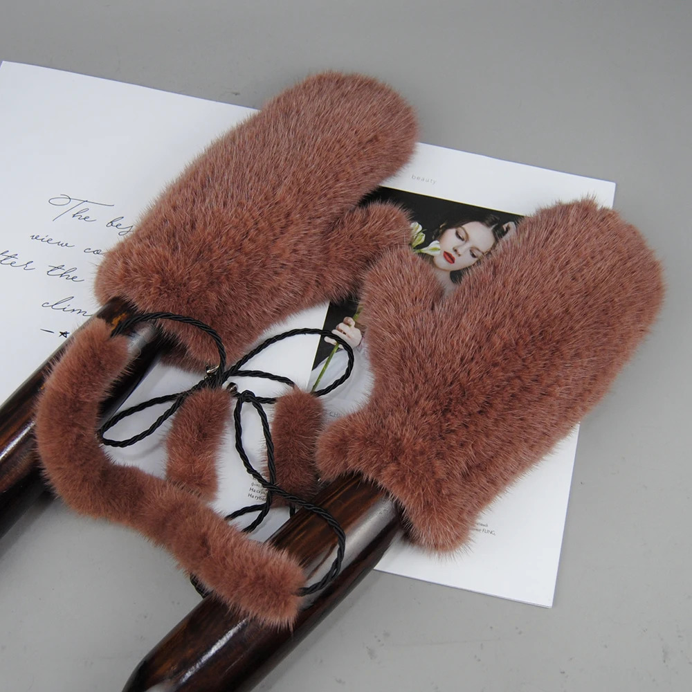 Winter real mink gloves are fashionable soft and warm 100 natural suitable for women High quality elastic leather knitted fur 241212