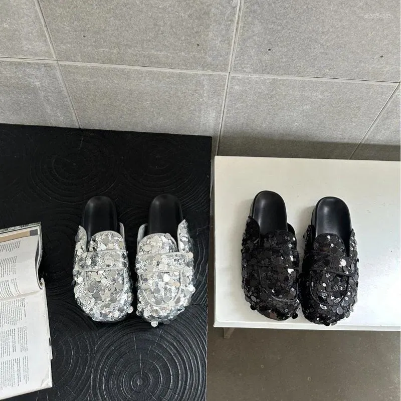 Slippers Shoes Low Shallow Womens Outdoor Slides Cover Toe Pantofle Thin Heels Designer 2024 Rubber Fabric Autumn Bg F