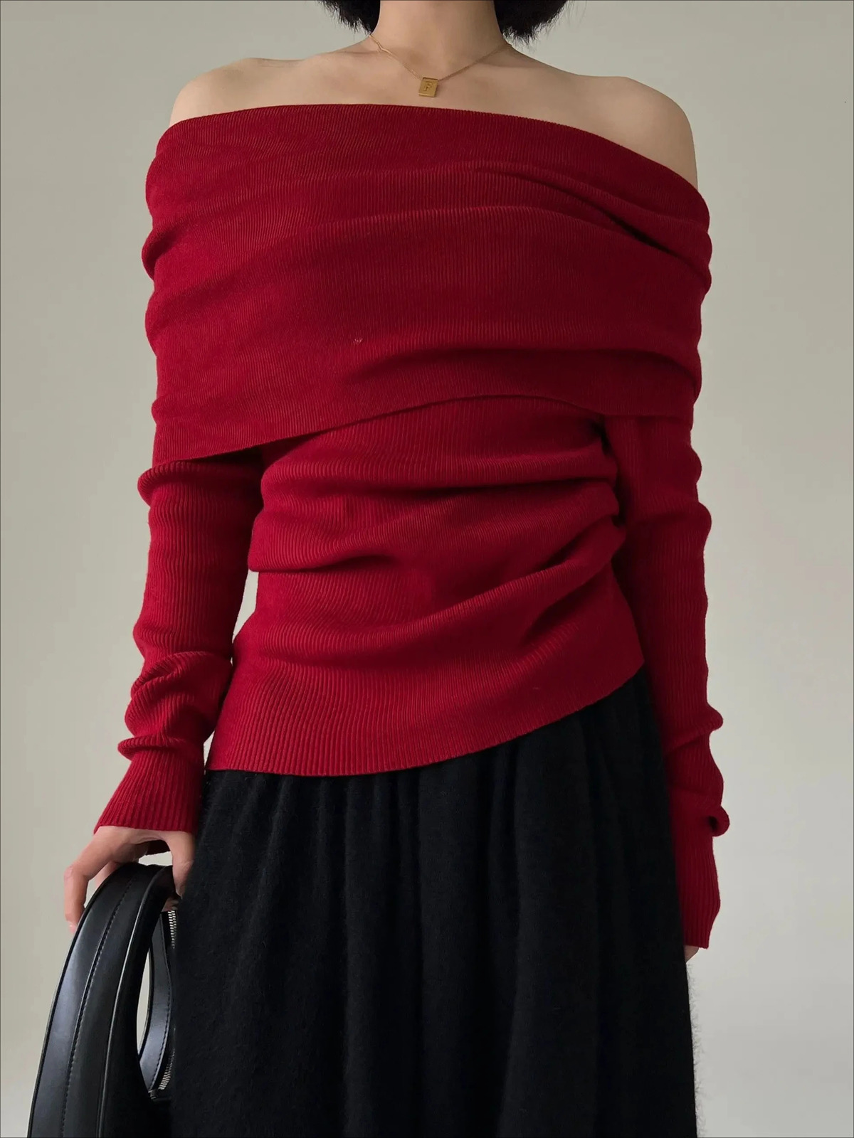 Autumn and Winter Shoulder Womens Sweater Elegant Retro Knitted Solid Jumper High Elasticity Top Soft Unique Pulling 241211
