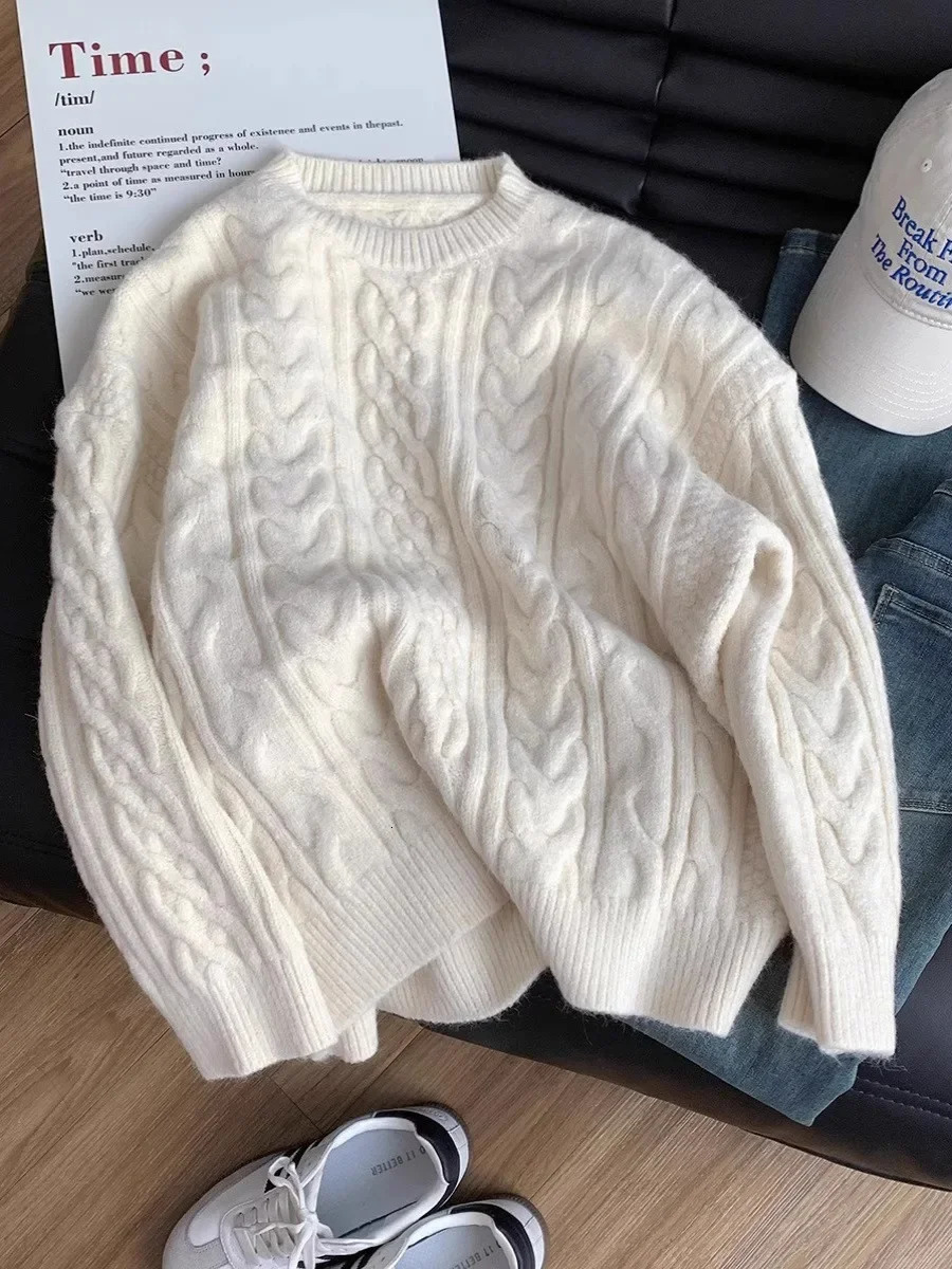 White round neck cable knit flower raccoon fur sweater womens autumn and winter coat retro Japanese loose casual style 241211